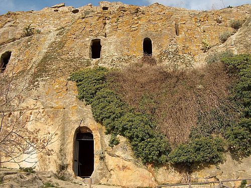 alia_grotte_gurfa